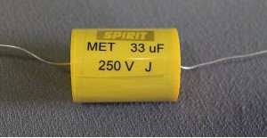 33 uF MET kondensator